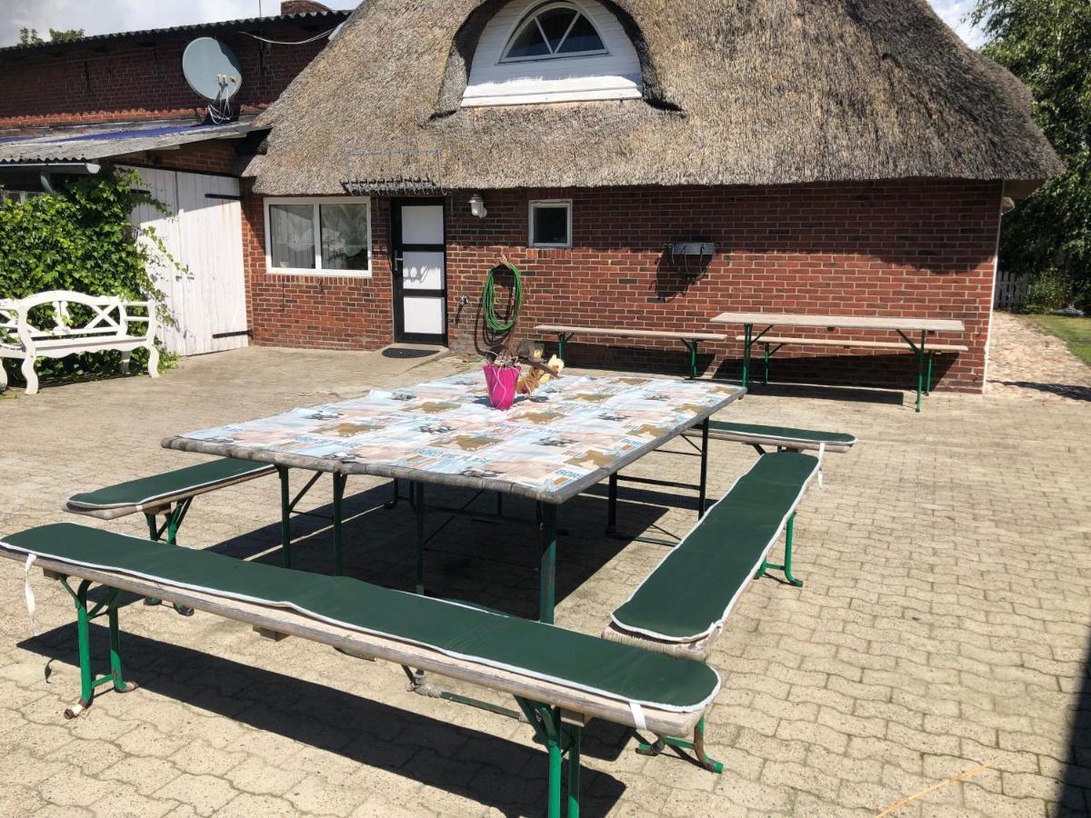 Großzügiges Reetdachhaus an der Nordsee Langenhorn Exterior foto